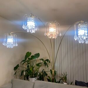 Elegant Crystal Floor Lamp with Gold Stand